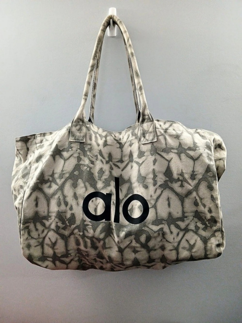 ALO Printed Tote Bag in Gray & Cream Like New